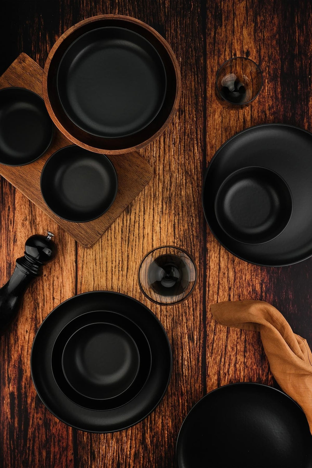 Matte Black Stoneware Dinnerware Set – 12 Piece - Karrari