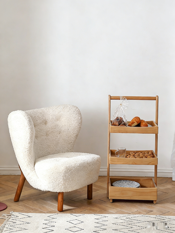 Rounded "Cloud" Lounge Chair with Natural Oak Leg - Karrari