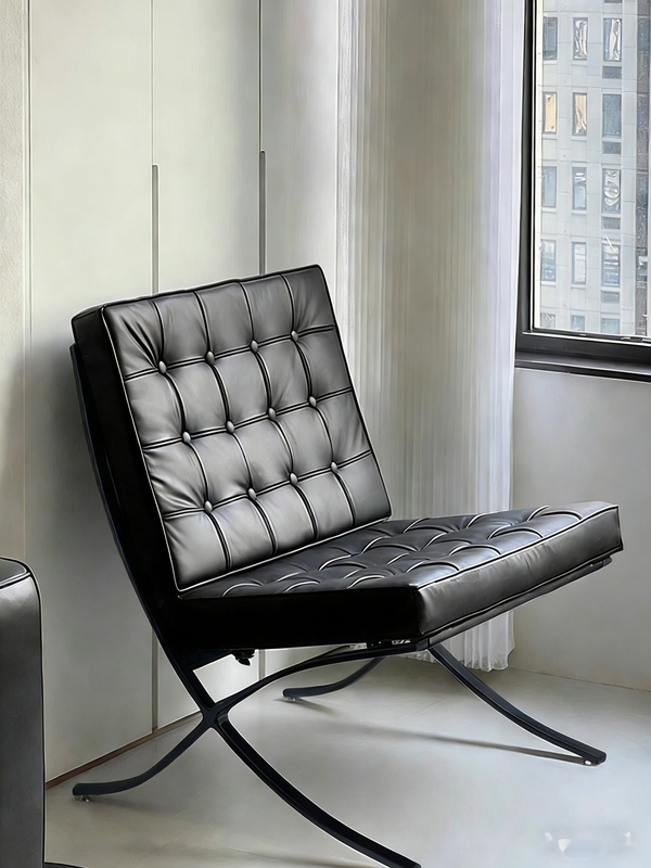 Mid-Century Modern Tufted Accent Chair - Karrari