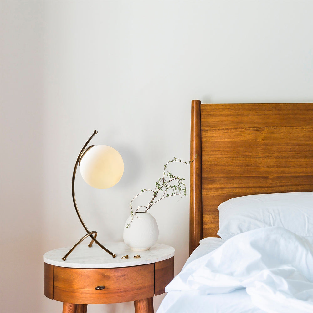Sculptural Metal Table Lamp - Karrari
