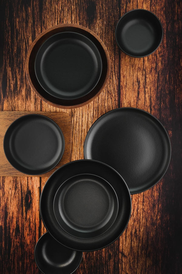 Matte Black Stoneware Dinnerware Set – 12 Piece - Karrari