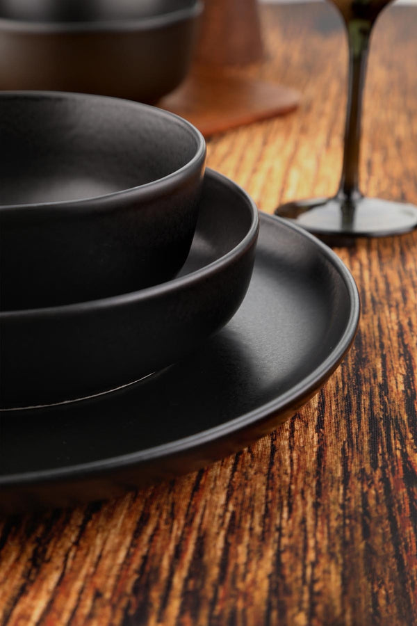Matte Black Stoneware Dinnerware Set – 12 Piece - Karrari