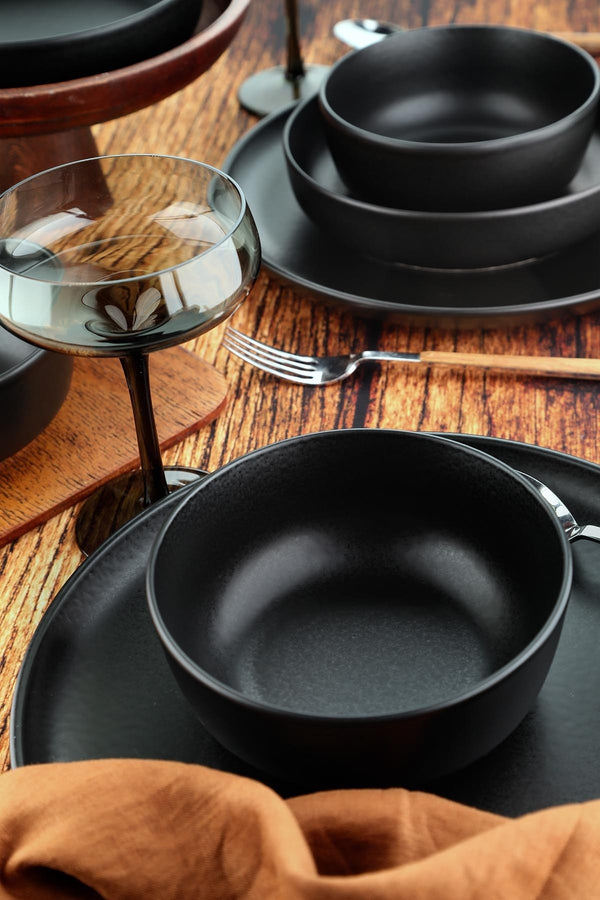 Matte Black Stoneware Dinnerware Set – 12 Piece - Karrari