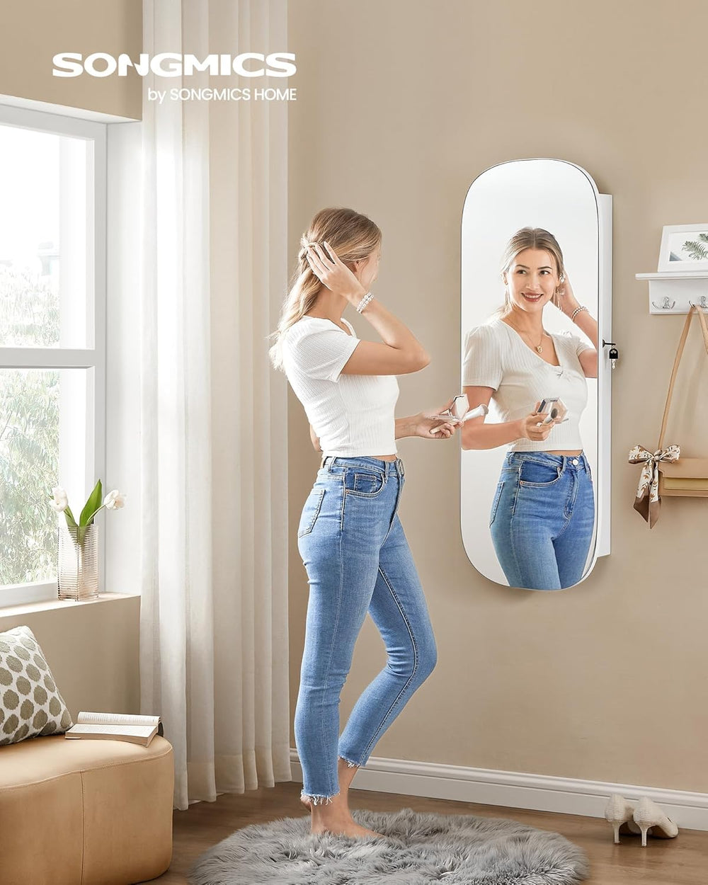 Lockable LED Jewellery Cabinet with Mirror - Karrari