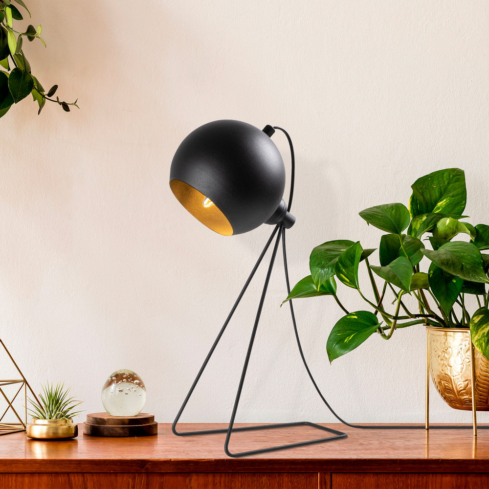 Industrial Table Lamp Metal Body - Geometric Base - Karrari