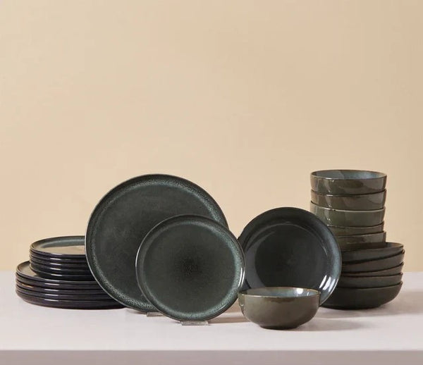 Karaca Fein 24-Piece Reactive Dinner Set - Karrari