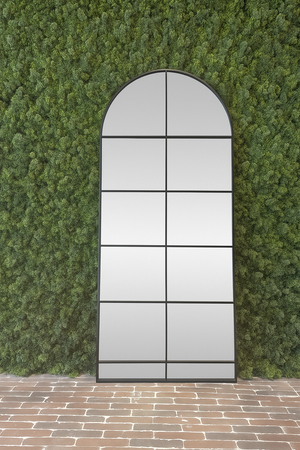 Arched Grid Mirror – Black Metal Frame - Karrari