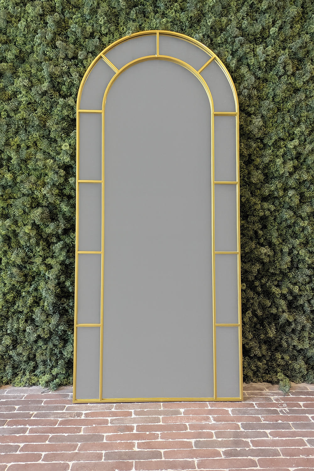 Arched Mirror with Gold Frame - Karrari