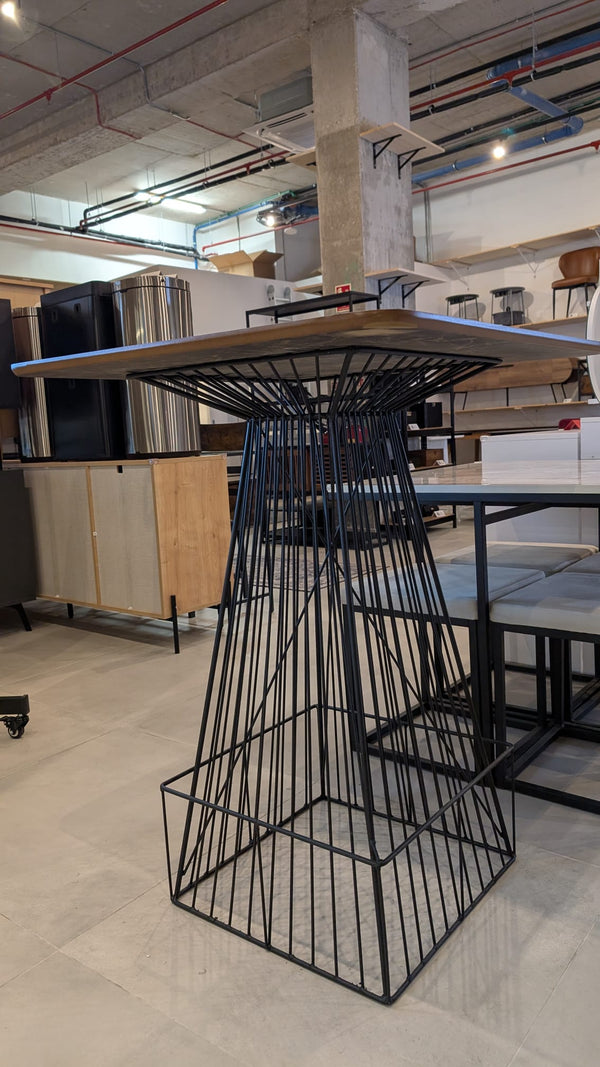 Santo Modern Square High Table - Karrari